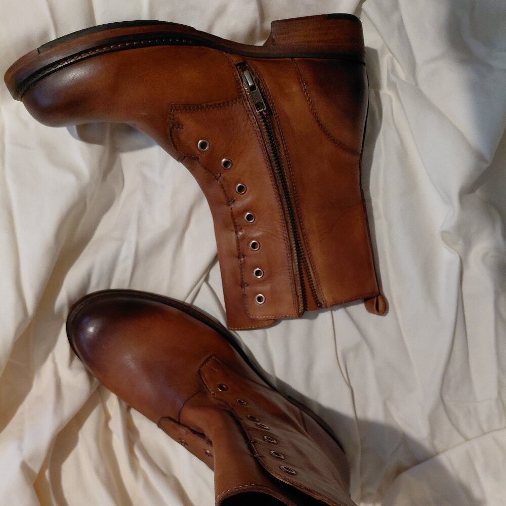 Vintage Foundry brown boots